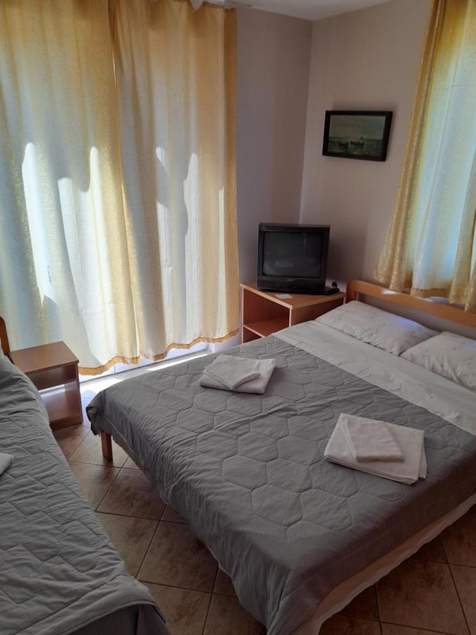 Bato Rooms Peštani Exteriér fotografie