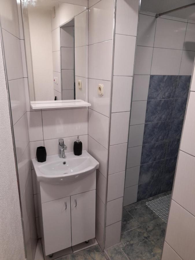 Bato Rooms Peštani Exteriér fotografie